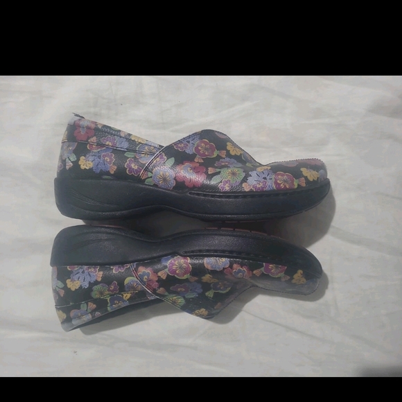 Dansko Floral Women's Flats - Multicolor - Picture 2 of 7
